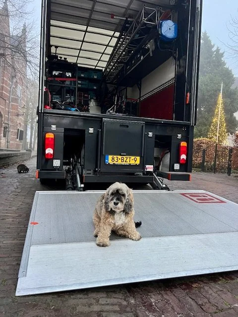 Djinnie voor de camera