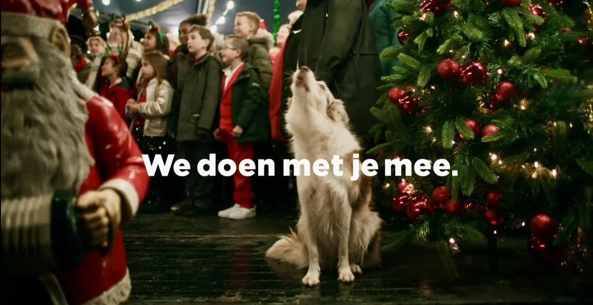 Blaze in de kerstcommercial van 'PLUS'