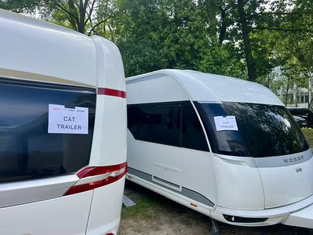 Maziwa en Siagi in Warschau behandeld als echte filmsterren!!