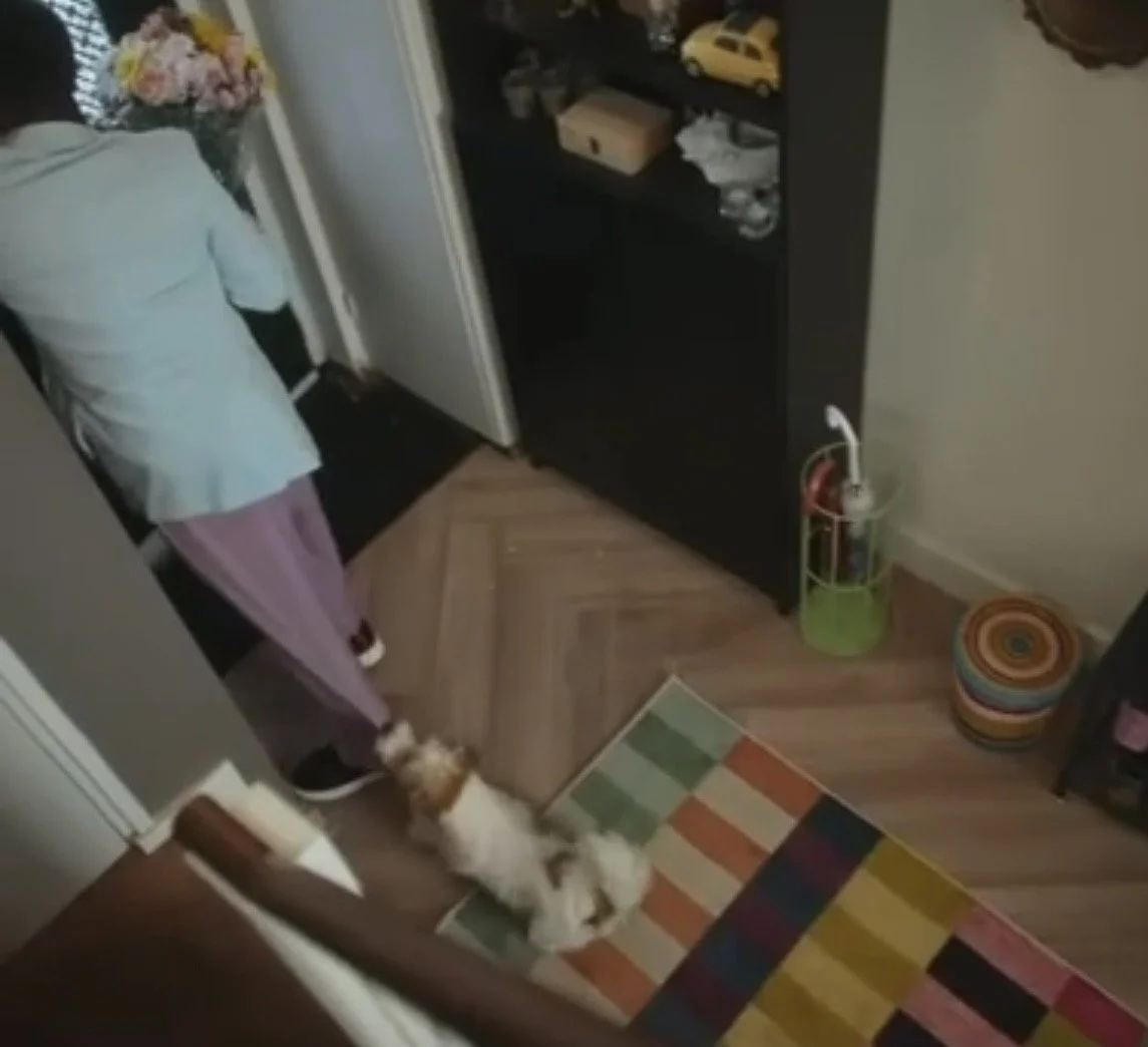 Nika in een spotje van: 'Rij Mono'