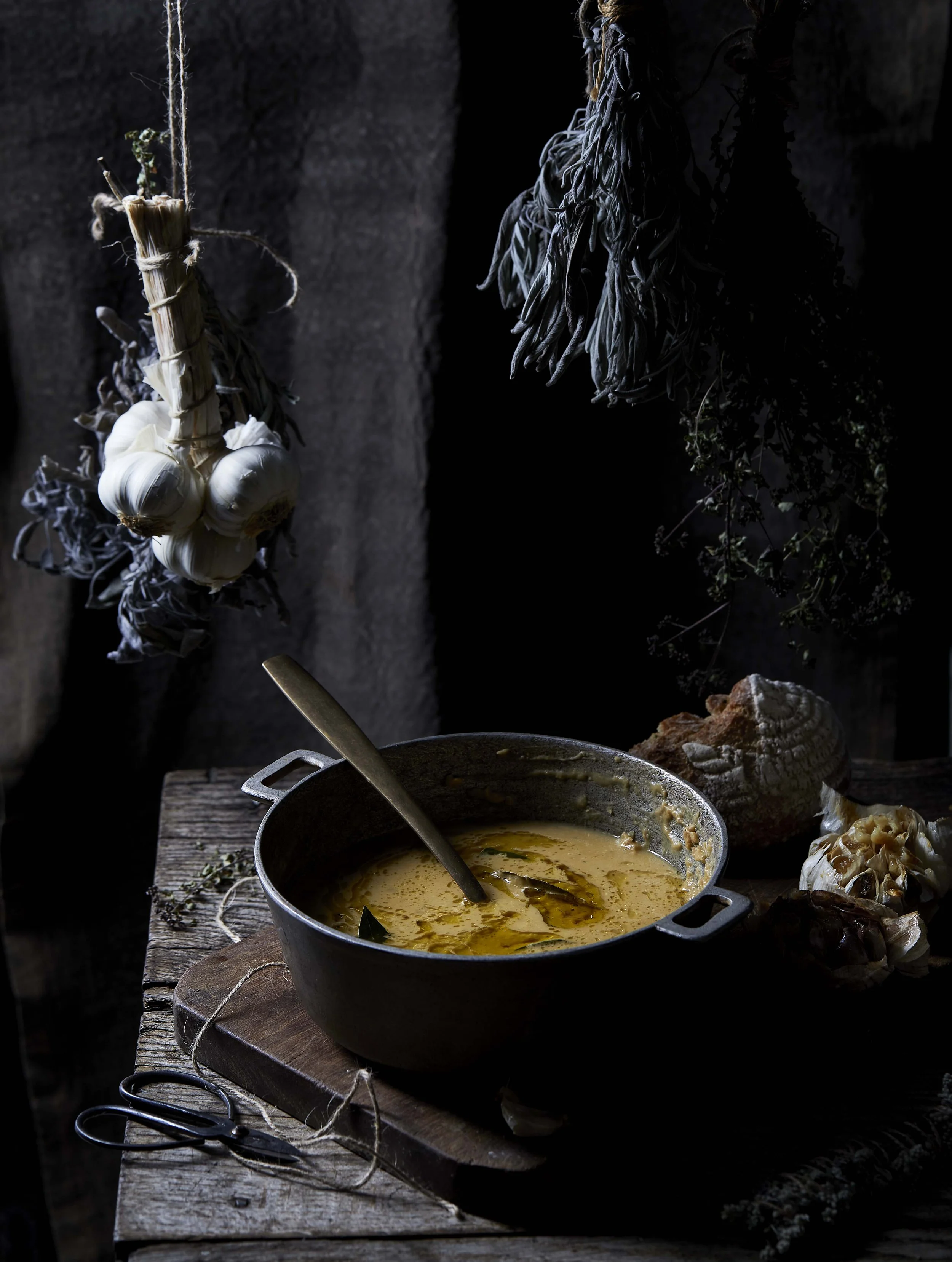 14.11.24_Kitchen_Magic217_33_Clove_Garlic_Soup.jpg