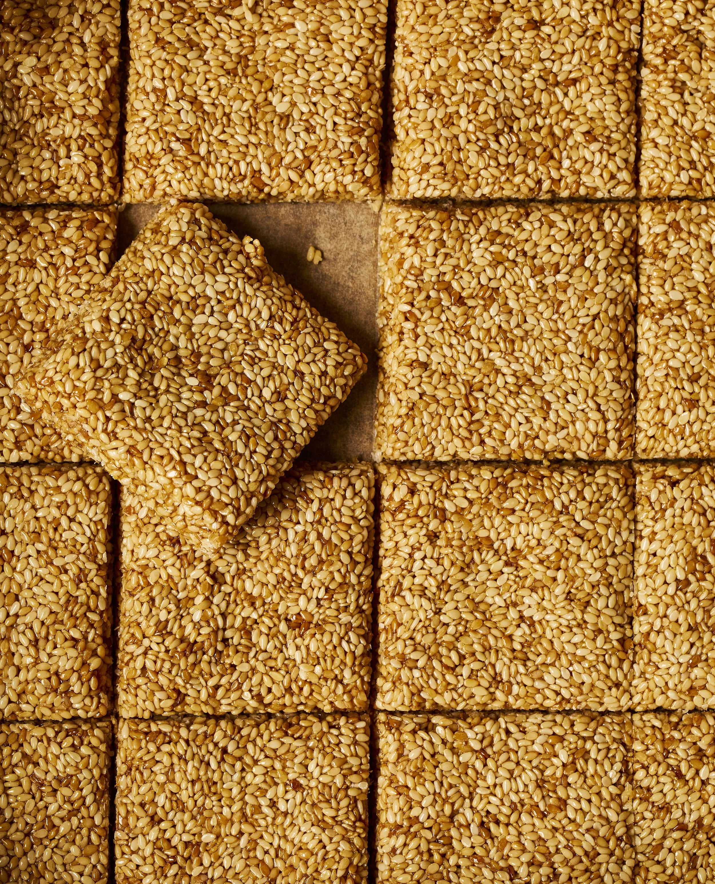 28.05.25_Eat_Like_a_Greek3459_Pasteli_Seasame.jpg