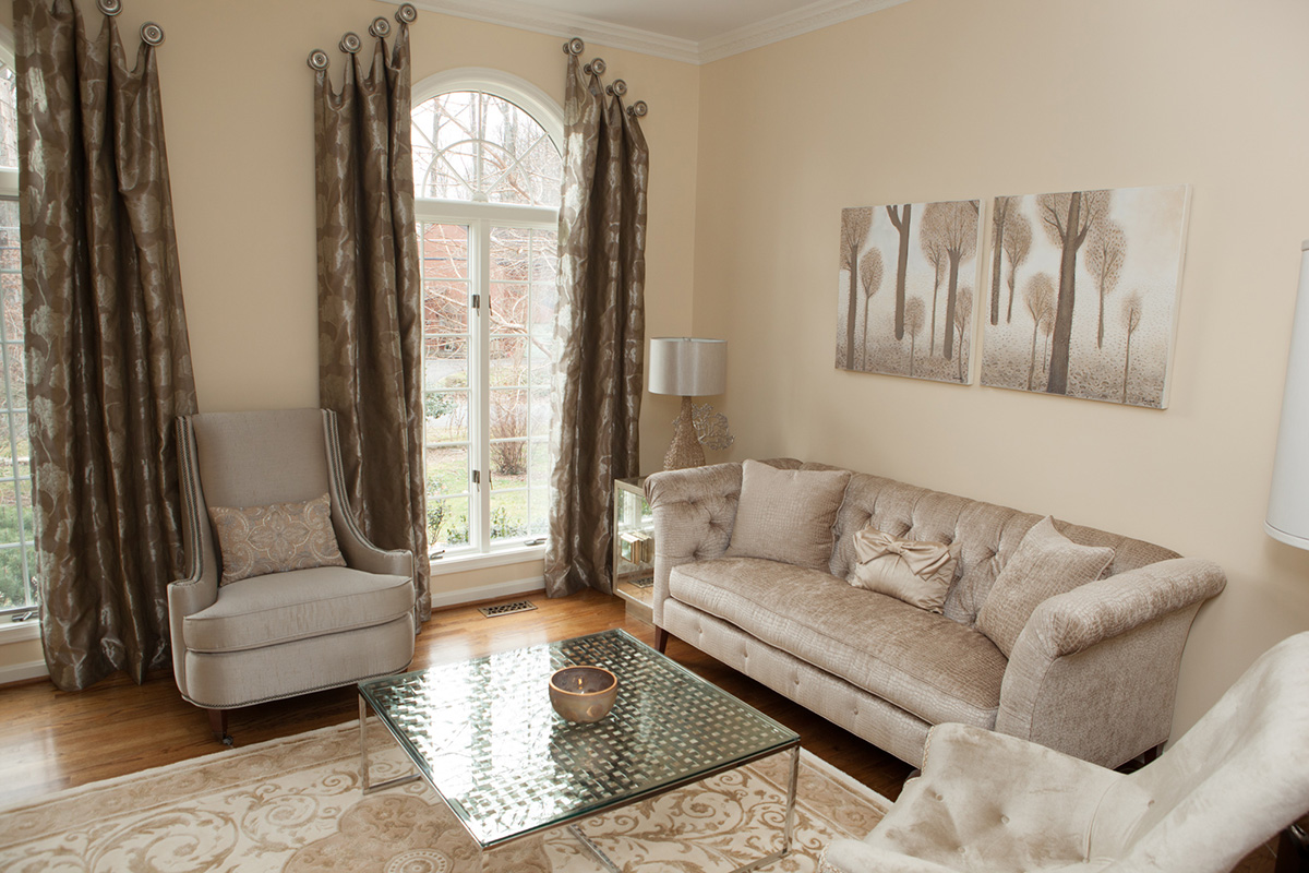 Living room window treatment