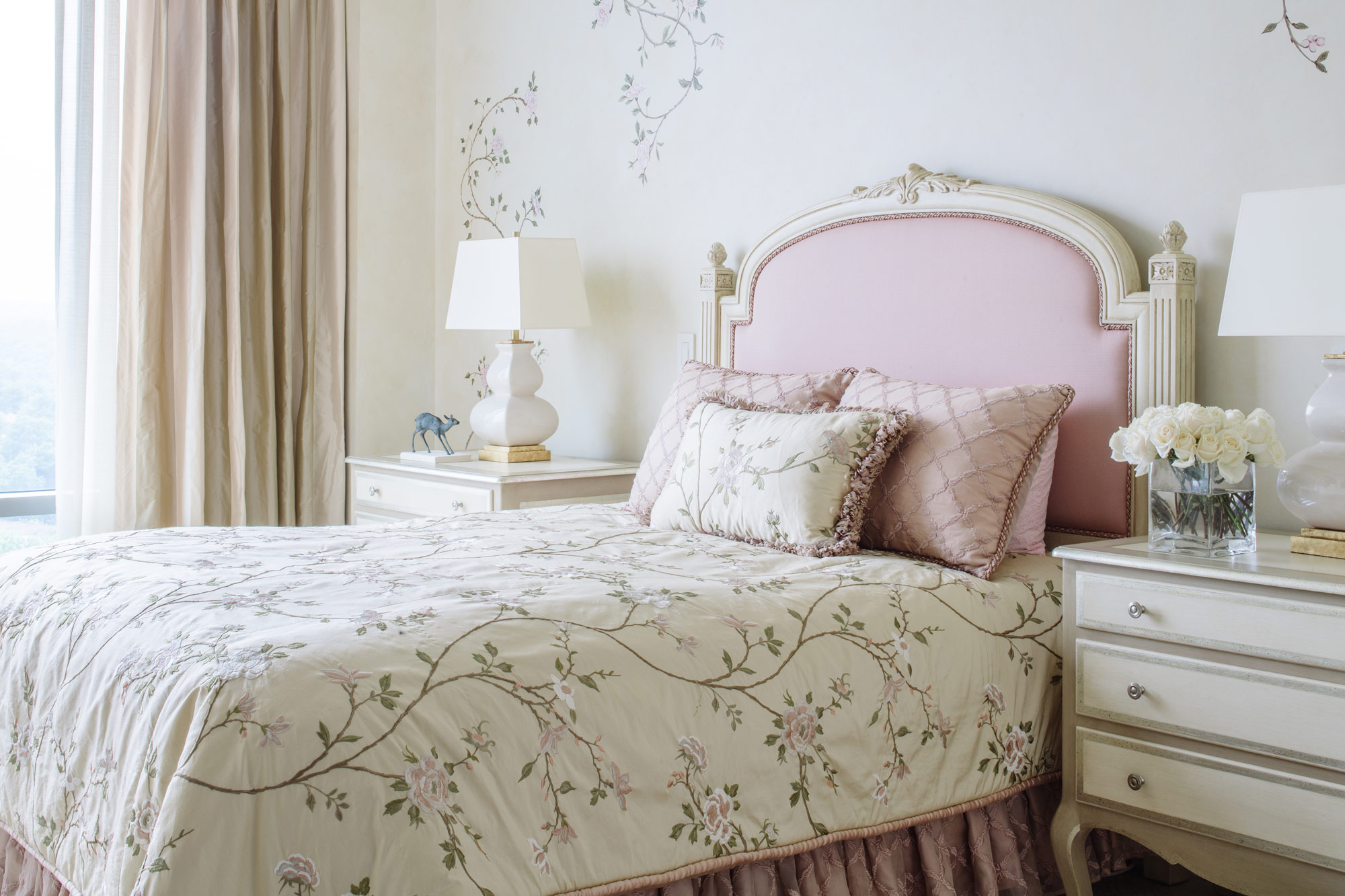 Victoria+Sanchez+Washington+Interior+Designer+floral-bedroom.jpg