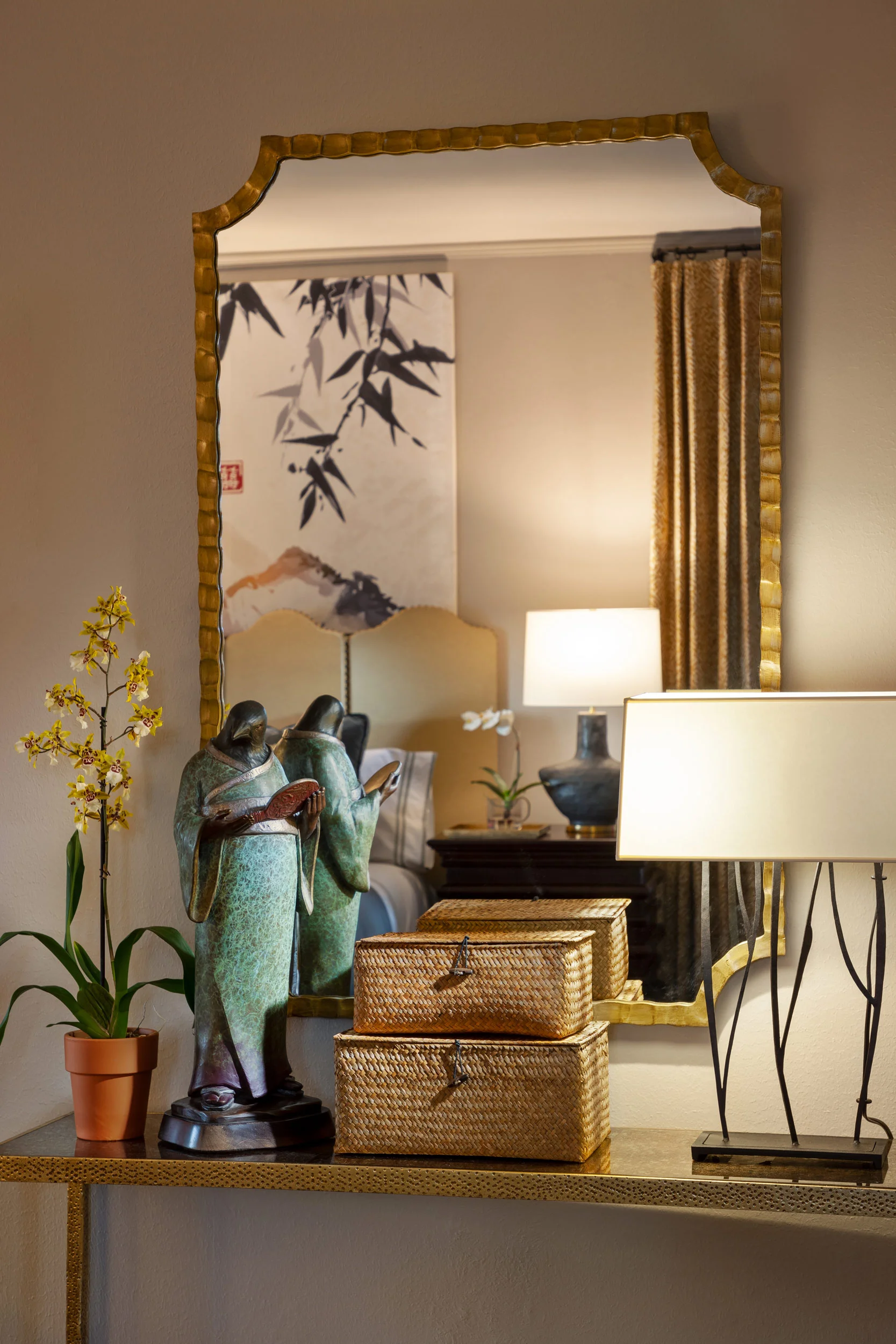 Victoria-Sanchez-Showhouse-Santa-Fe-luxury-bedroom-design-vignette.jpg