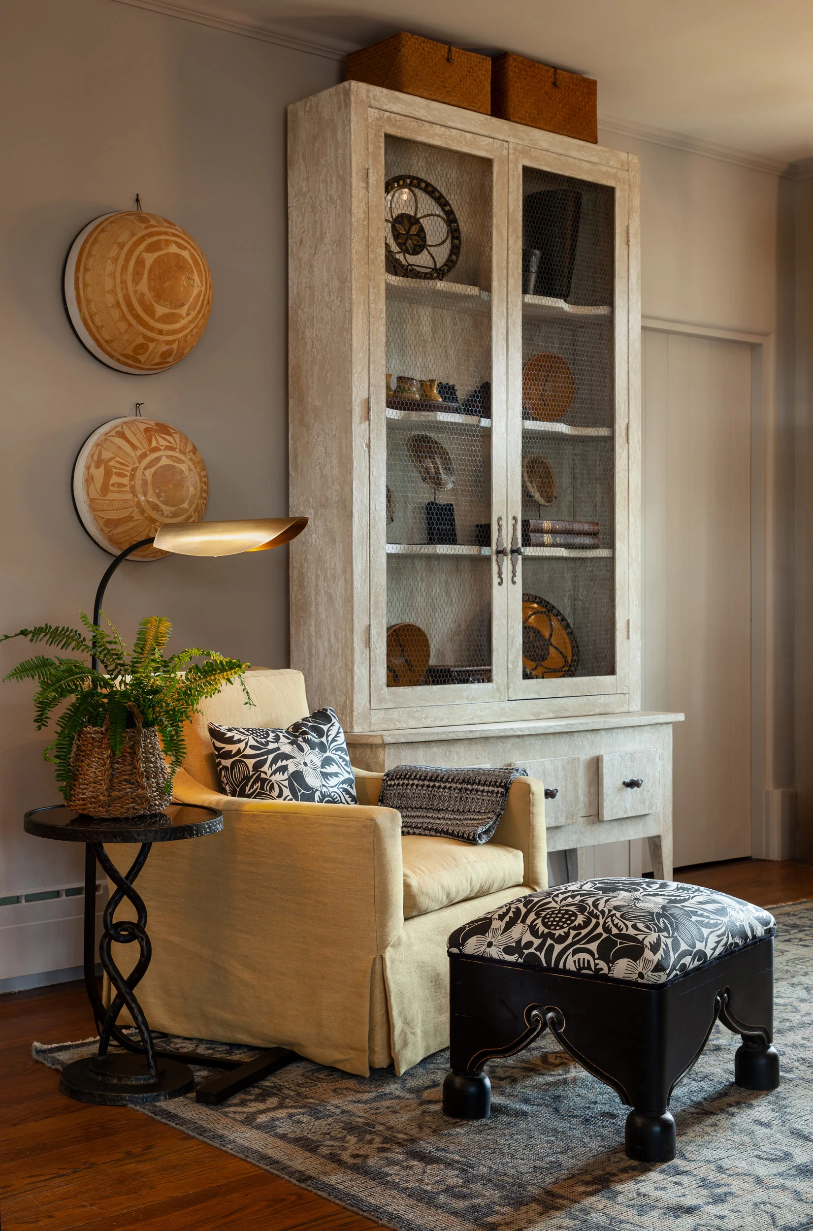 Victoria-Sanchez-Showhouse-Santa-Fe-luxury-bedroom-design-sitting-area.jpg