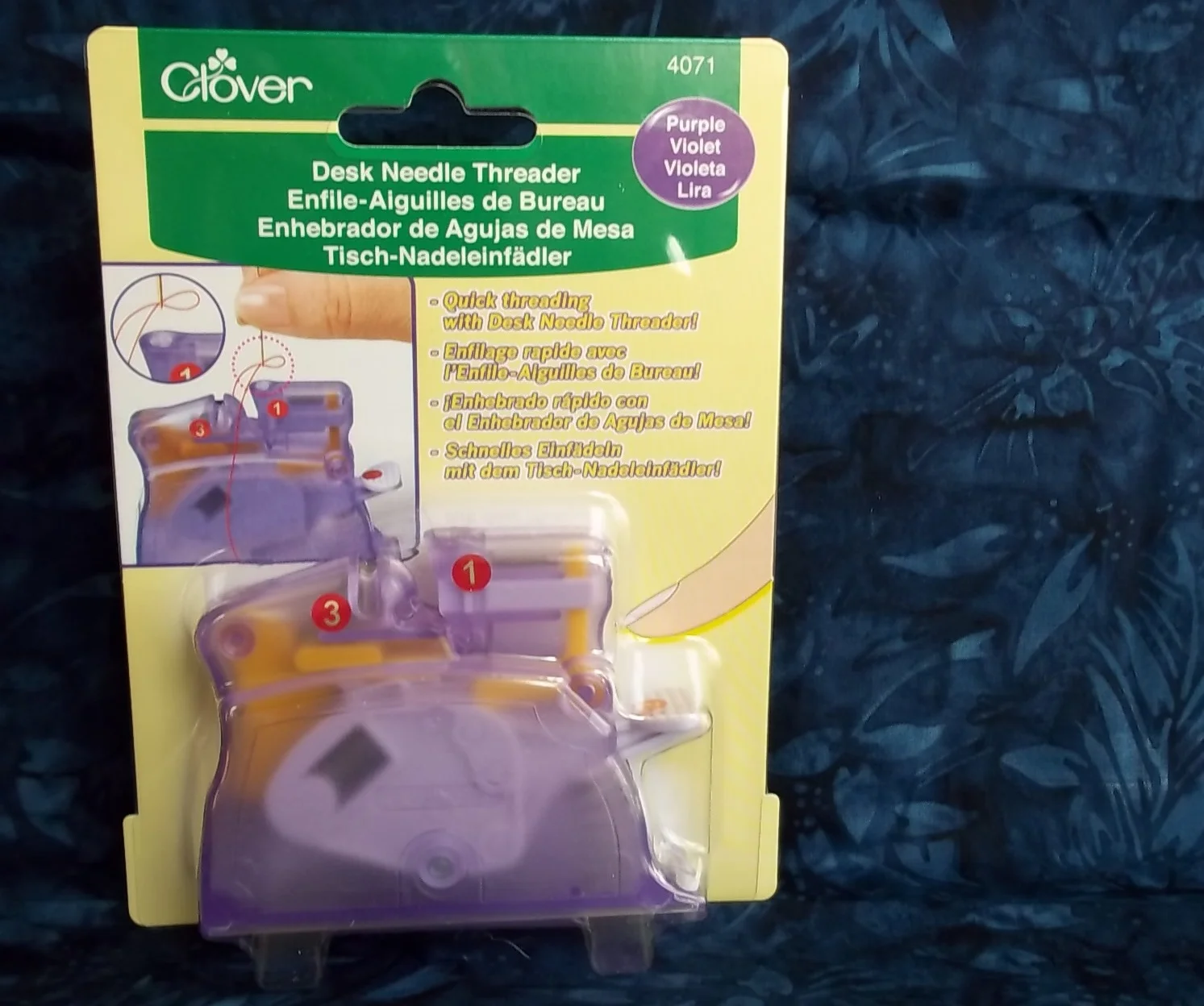 1- Desk needle threader