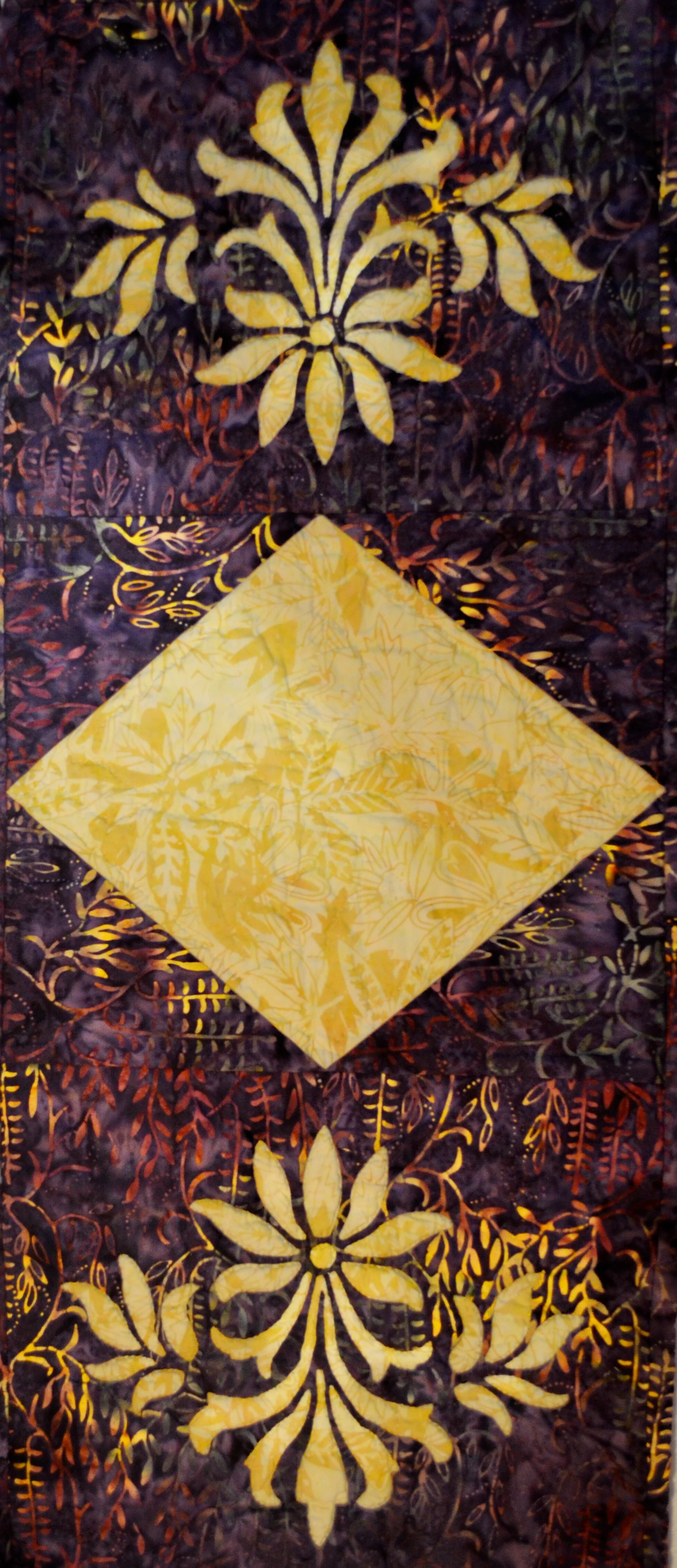 Free Pattern table runner, front on.jpg