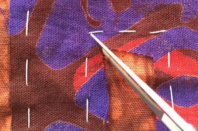 pic 1a. Clipping deep into the corner at a 45 degree angle.