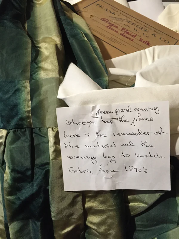 Note pinned to package.