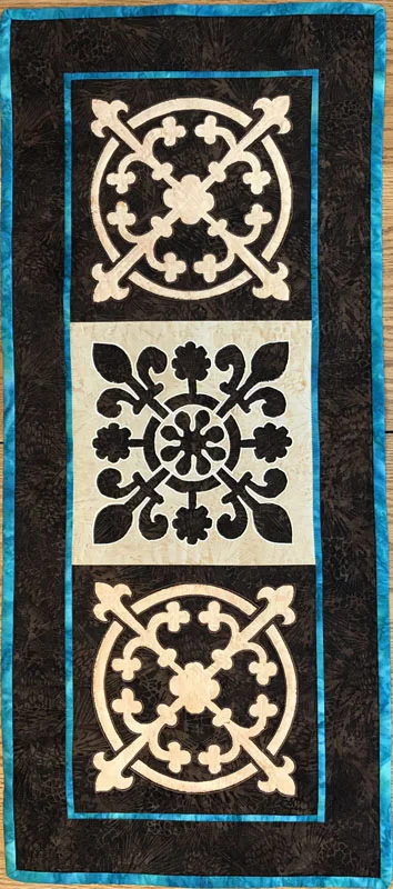 TB12YP.Yorkshire Pudding. table runner_RS.jpeg