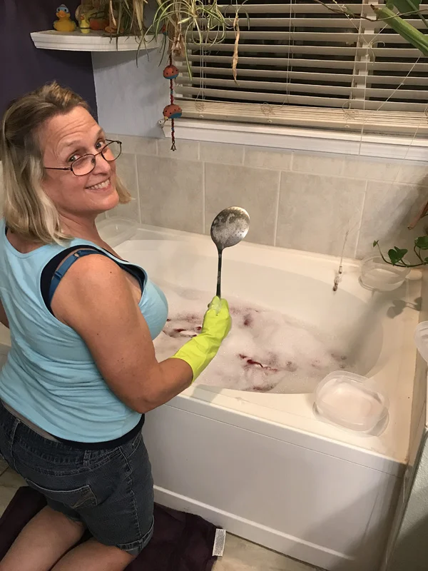 Barbara at the tub, babysitting Red & White Explosion.