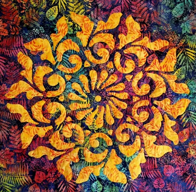 Radiance, Medallion V ; large shapes with gentle curves - Beginner