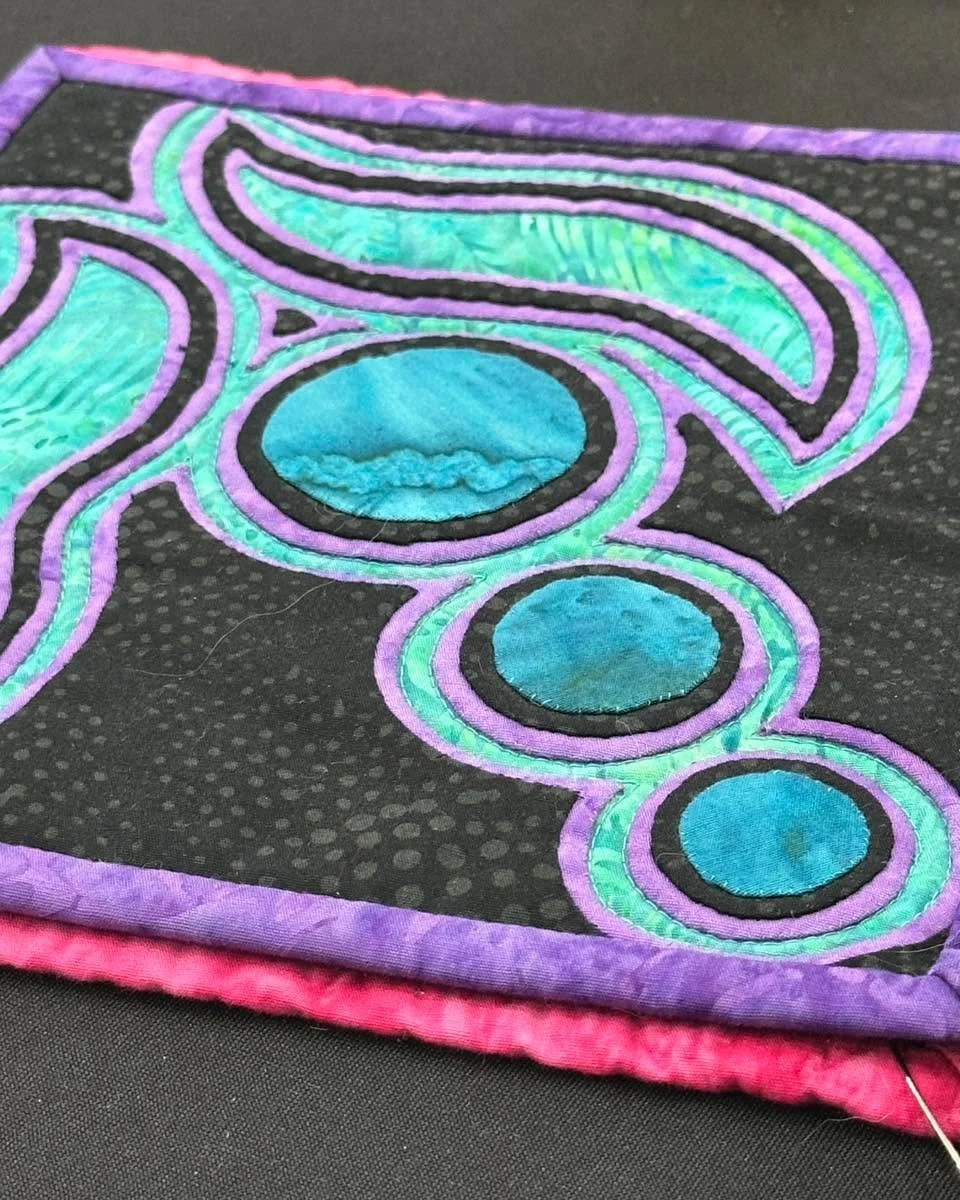 All-Star Sampler Platter! May 16-17, 202
Learn about the exciting, beautiful world of Molas from Margaret Willingham on Sunday, May 17! #allstarsamplerplatter #globalquiltconnection #mola #eyeofthebeholderquiltdesign #reverseapplique #virtuallearning