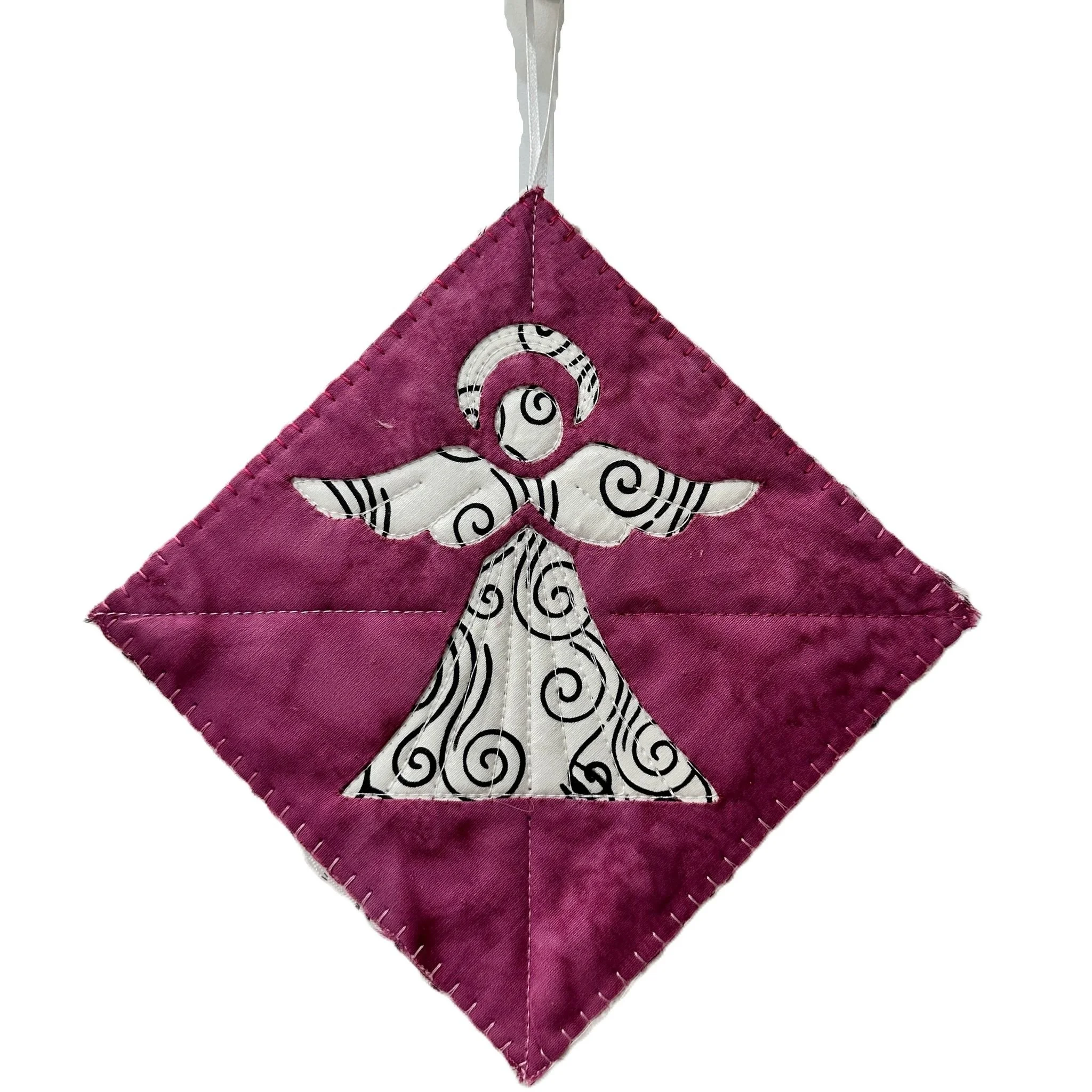Unlock the magic of Hand Reverse Applique and create two stunning Angel Ornaments that will fill your heart with joy! 🎨✨ Join Margaret Willingham in a virtual workshop via @lessonface and @johnccampbellfolkschool, where you'll discover the empowerin