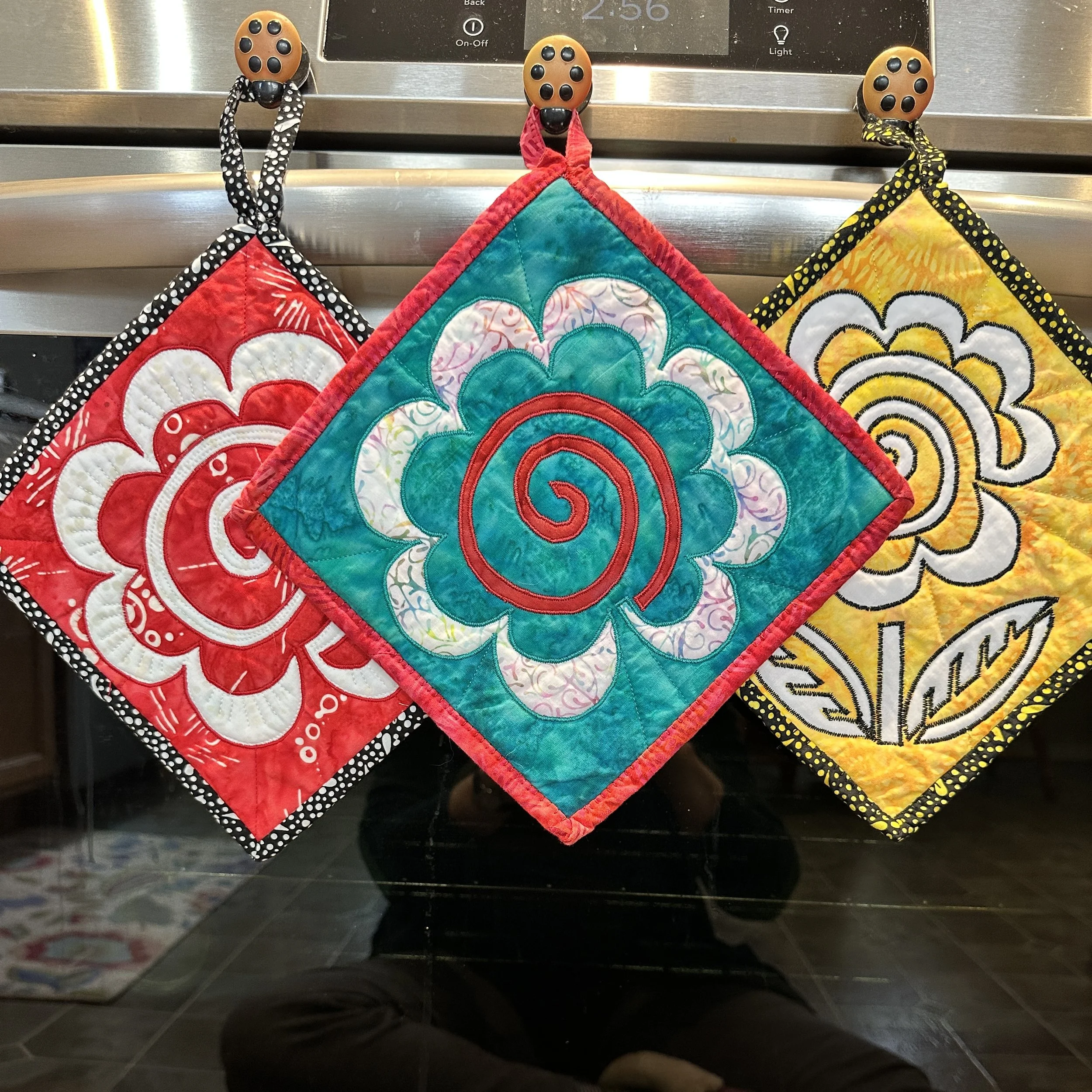 Sunflower & Daisy Potholder/ Mug Rugs — Eye of the Beholder