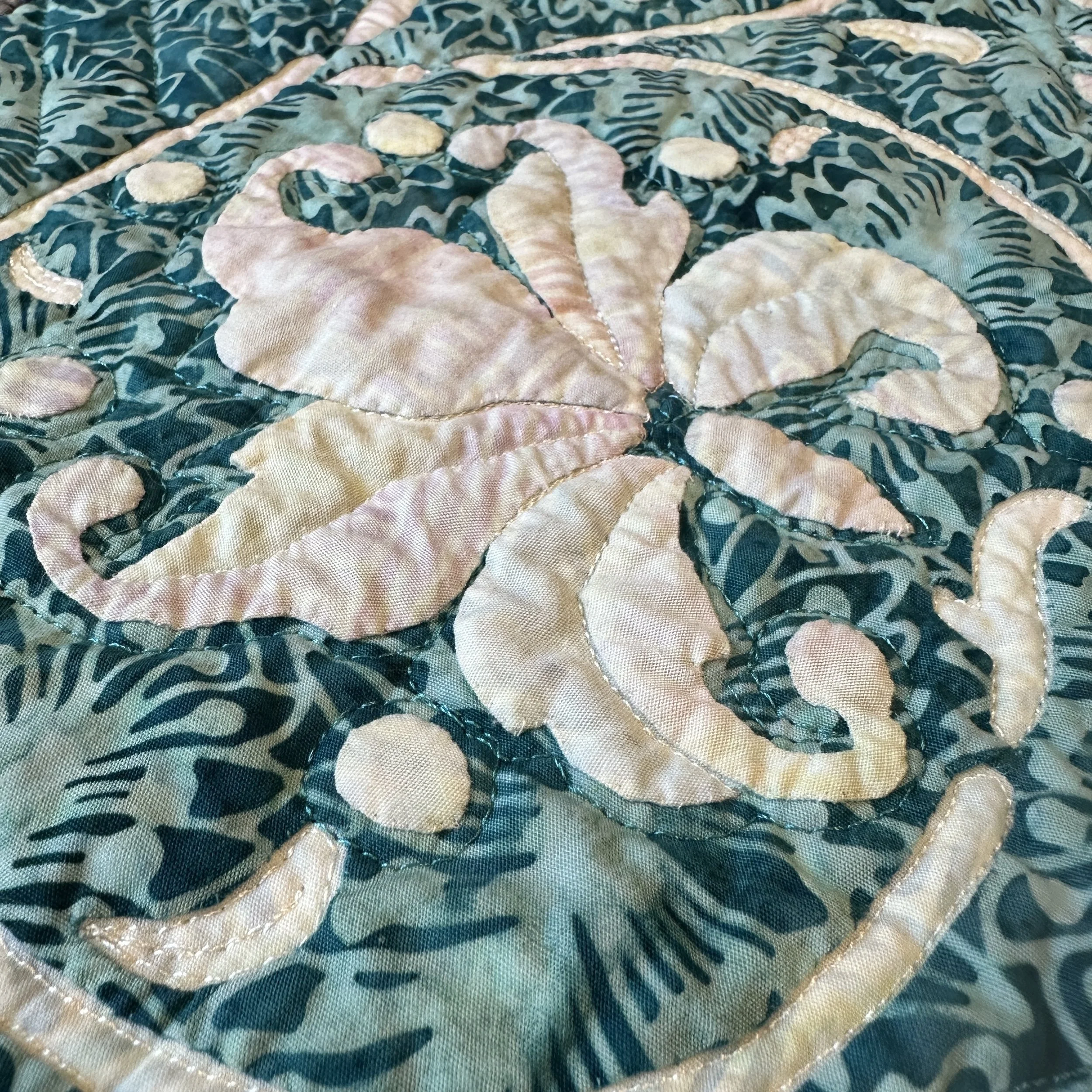 B19SE_L flower-LH_angle_close up.jpg