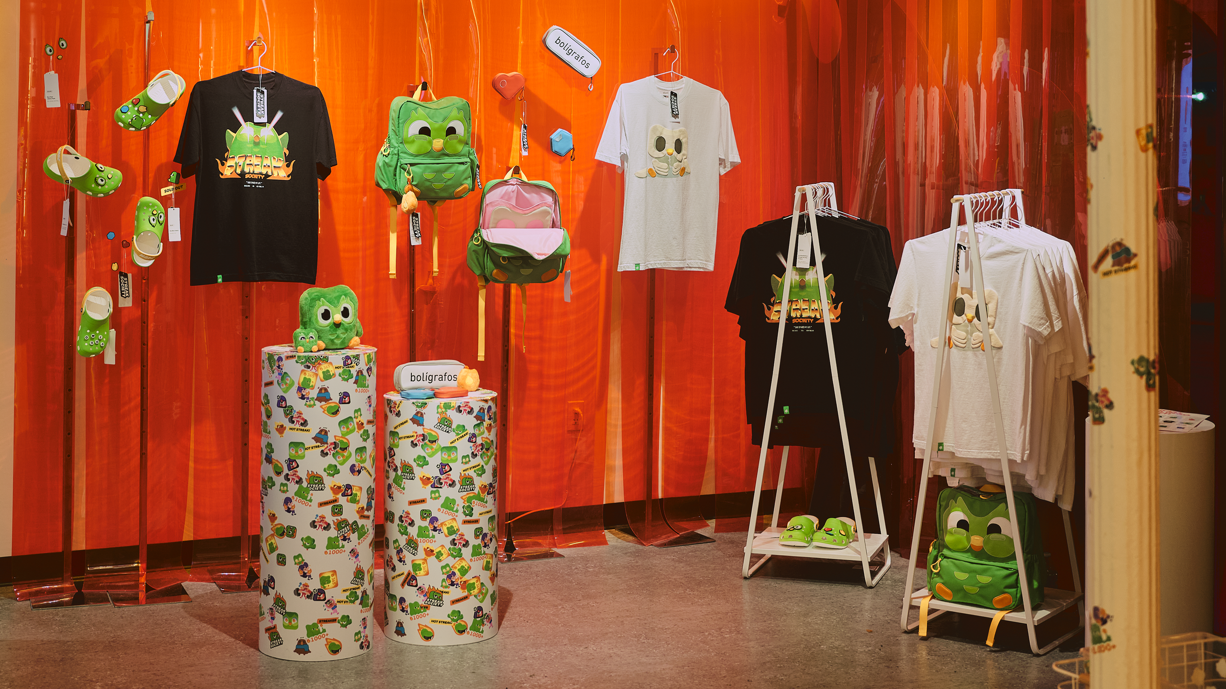 INT-Merch Wall-DSCF00912.png