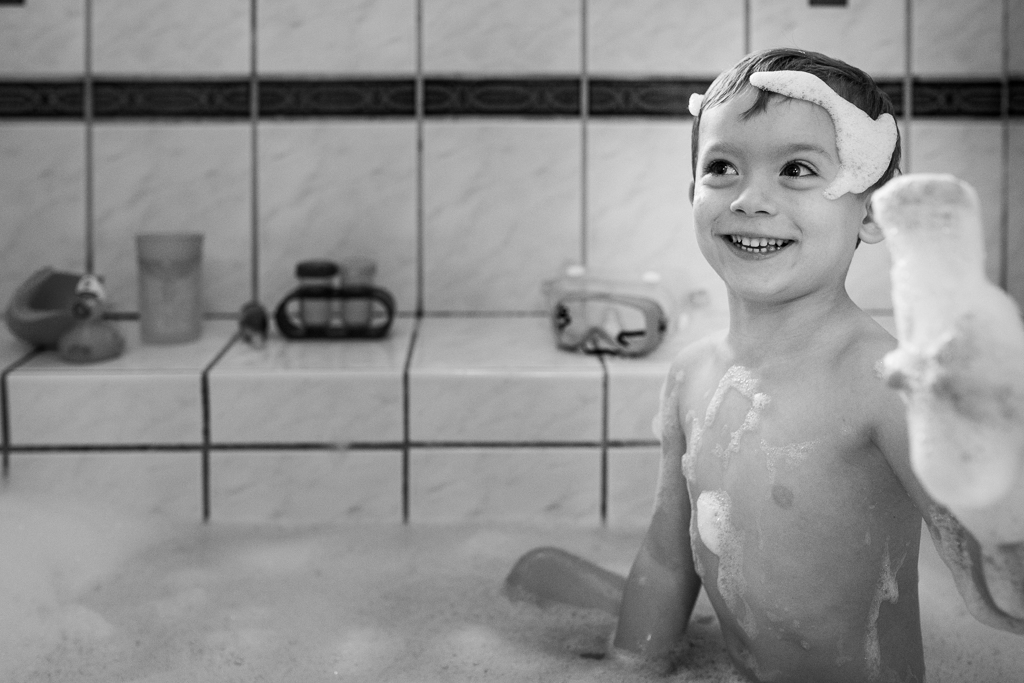 family photography - boy bubble bath