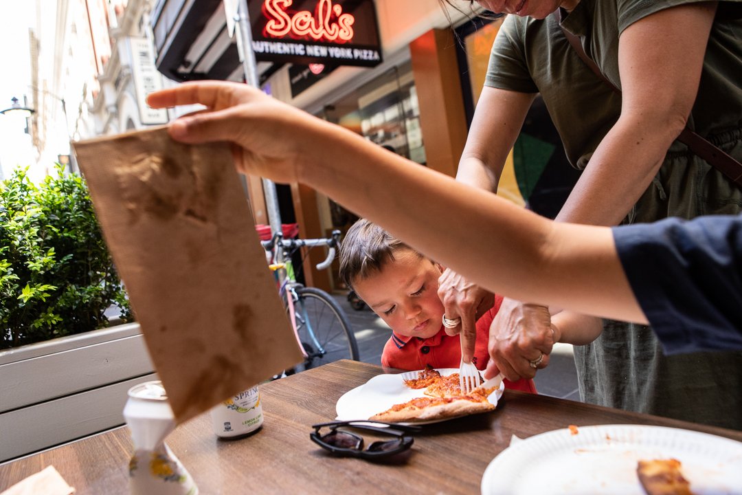 family photography - getting pizza