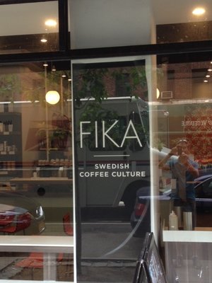 Ron Epsteins' photo celebrates a long tradition of healthy responsible work environments in Sweden. Ron Epstein's bild hyllar det goda i svensk arbetsmiljö. Lång tradition av hälsosamt ansvar och delaktighet från alla parter