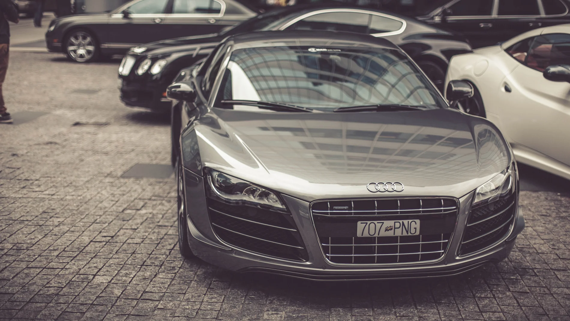 R8.jpg