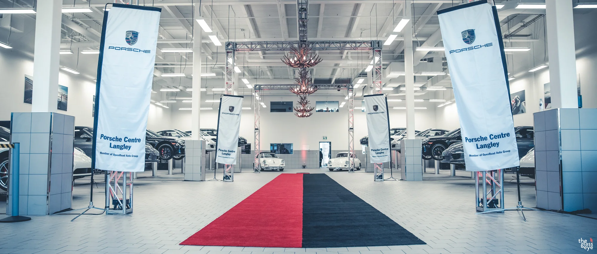Porsche_Centre_Langley_005.jpg