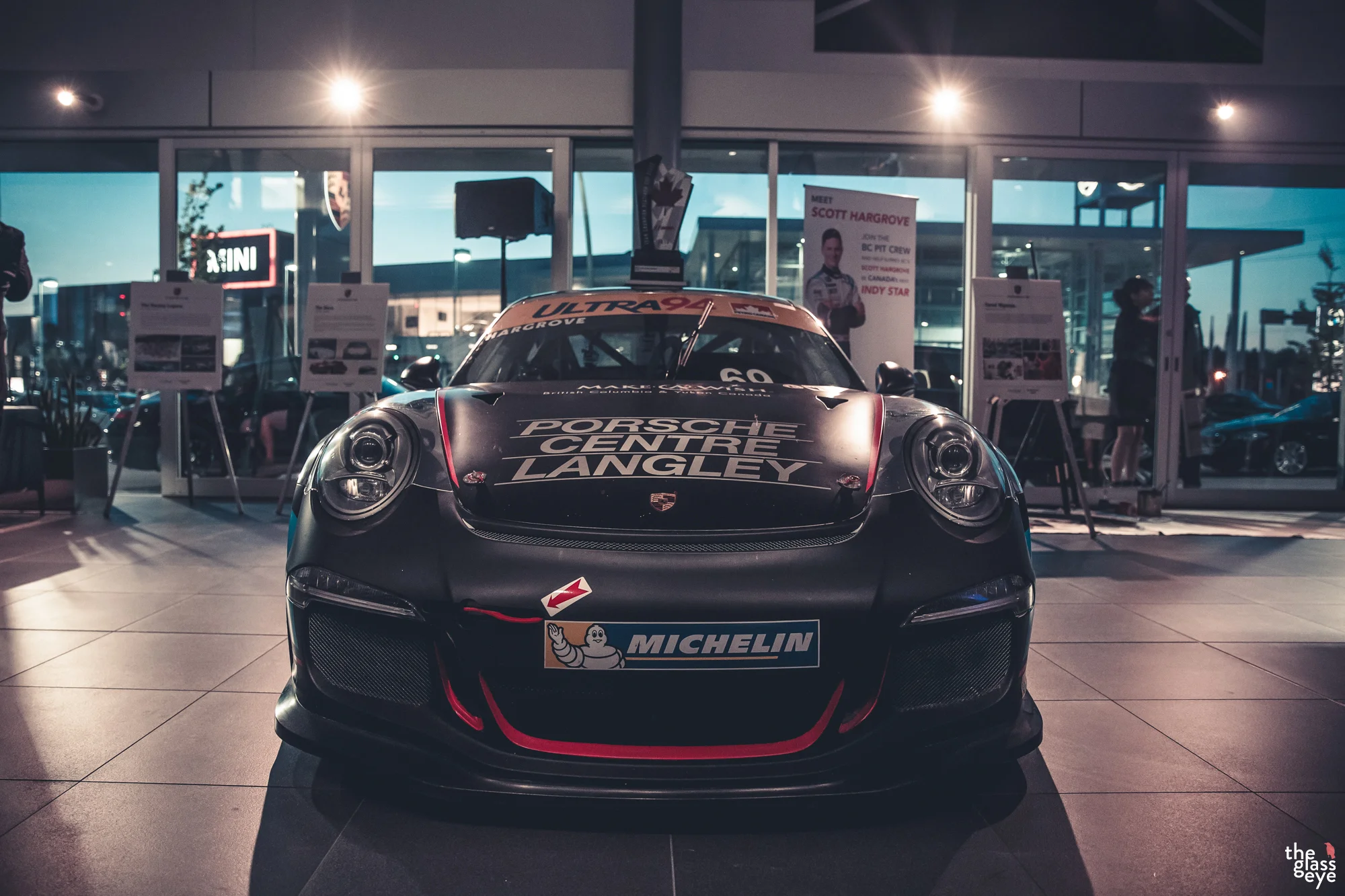 Porsche_Centre_Langley_096.jpg