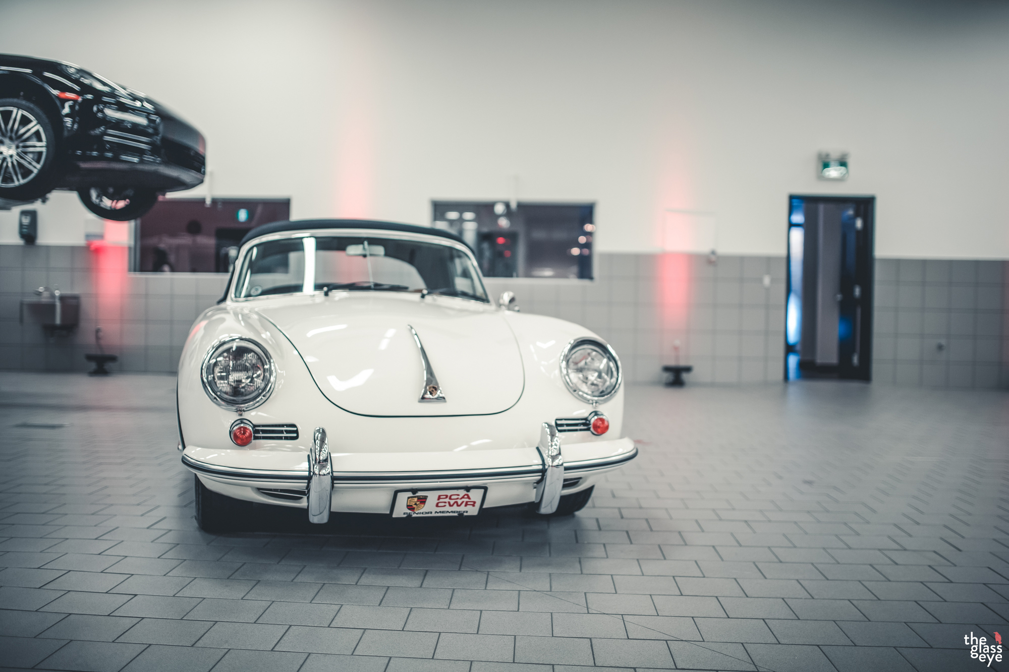 Porsche_Centre_Langley_143.jpg