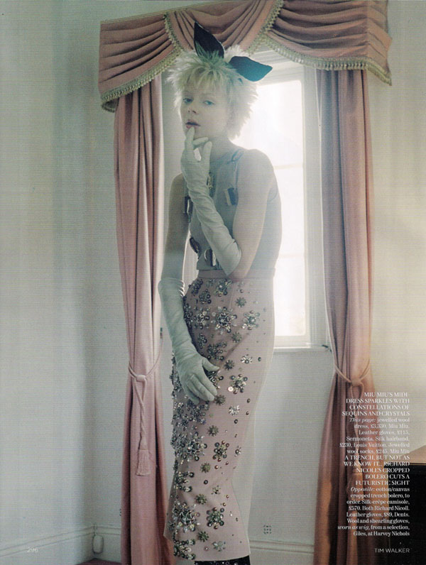 Tim Walker-October-2012- Vogue UK–The Lady Who Fell to Earth-Kinga Rajzak-6.jpg