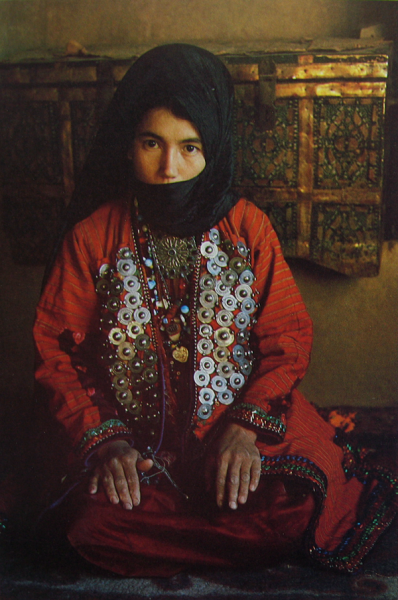 A turkmen woman of the goklan tribe in jargalan, Bojnord // Nasrollah Kasraian
