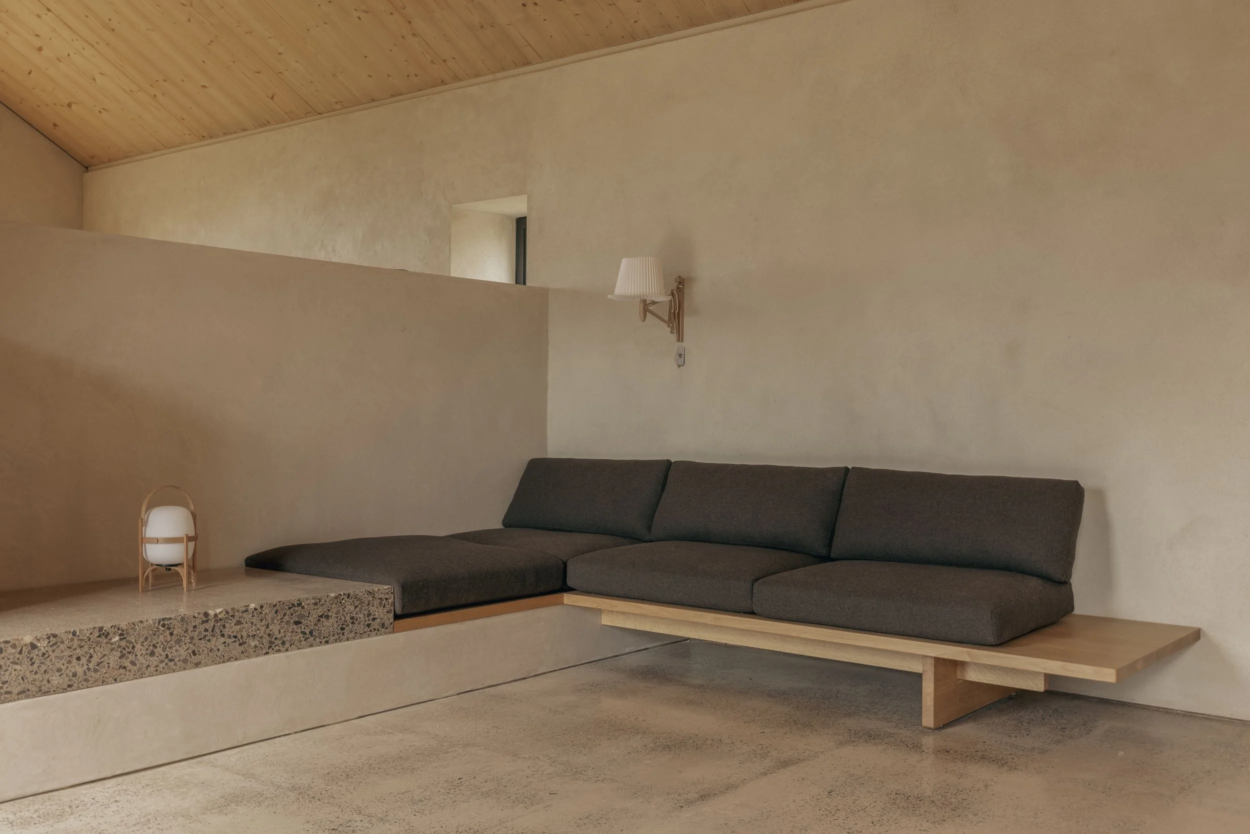 natural interior with integrated oak daybed