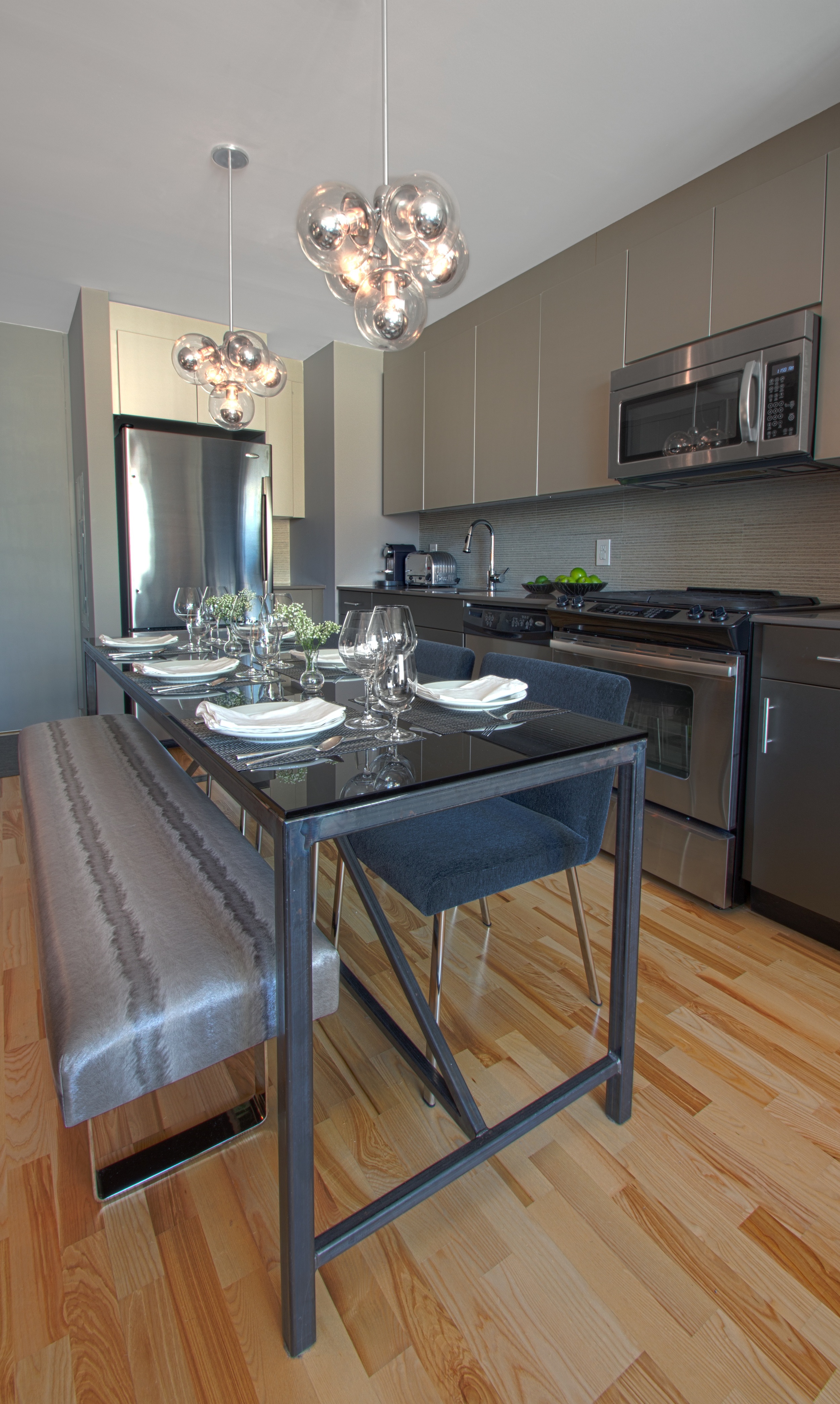 Highline Residence - Dining Area