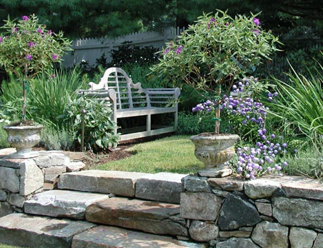 CLASSIC NEW ENGLAND GARDEN - Upper Garden
