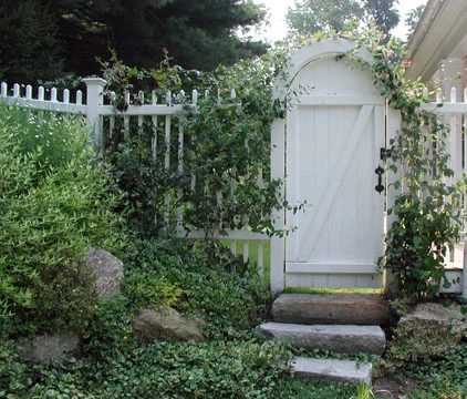 CLASSIC NEW ENGLAND GARDEN - Arched Doorway
