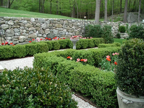 DESIGNER’S GARDEN - Red Garden I