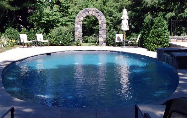 Greenwich English Garden_P7 oval pool_ADJ.jpg