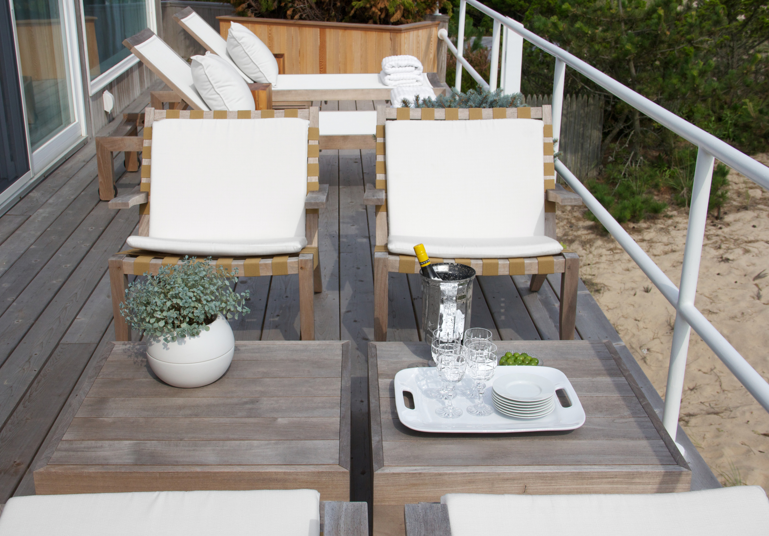 Schoeller + Darling Design - Amagansett Beach House - Beach Front Deck Lounge