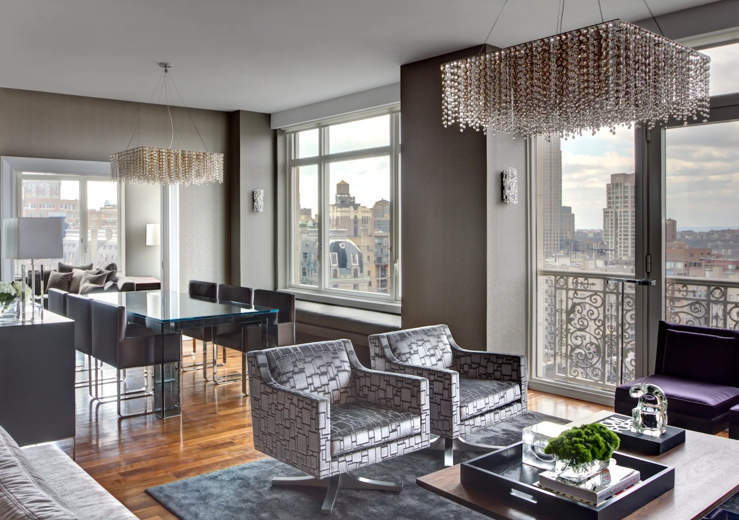 Gotham Glamour_Ret_image - 1_2_3_4_fused5_MAIN.jpg