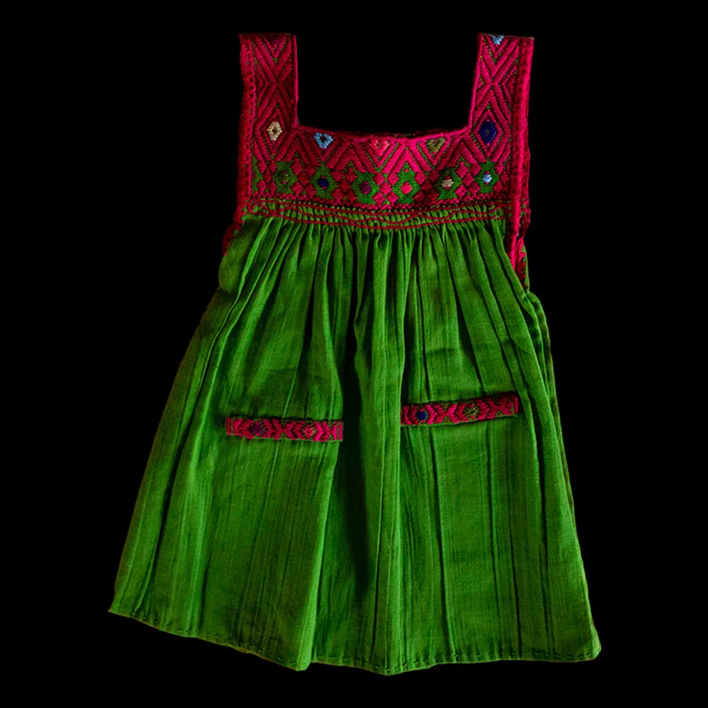 Vestido con bordado para bebé