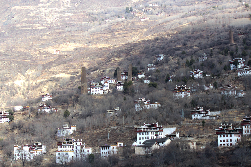 The landscape between Kangding and Shuangqiaogou: Tibetan-flavored without all of the harassment that comes with being a foreigner in actual Tibet...
