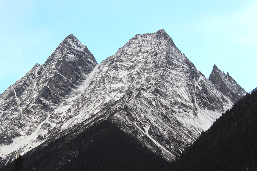 One of the peaks towards the back of Shuangqiaogou. The upper peak was plastered with snow.