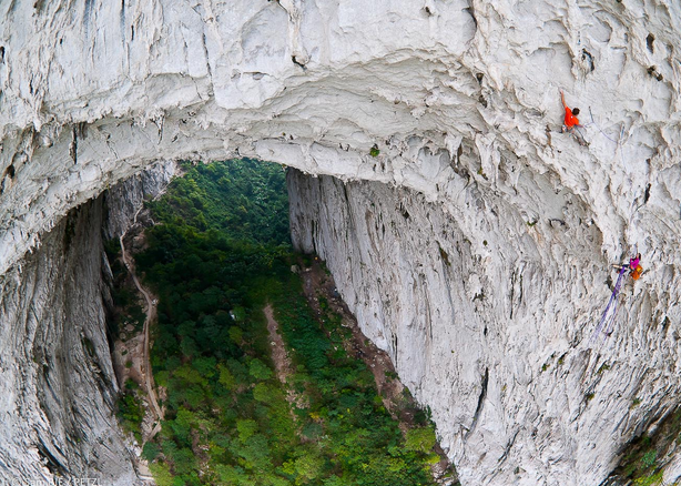 The popularized image of Getu and its landmark cave. Petzl Roctrip established routes here in 2011.
