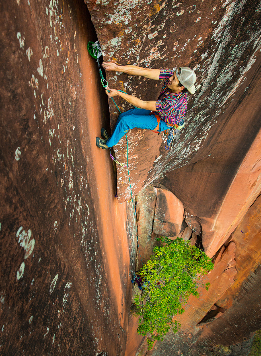 Dropping in some side prow before the final section of the crux. © Irene Yee/Lady Lockoff Photography