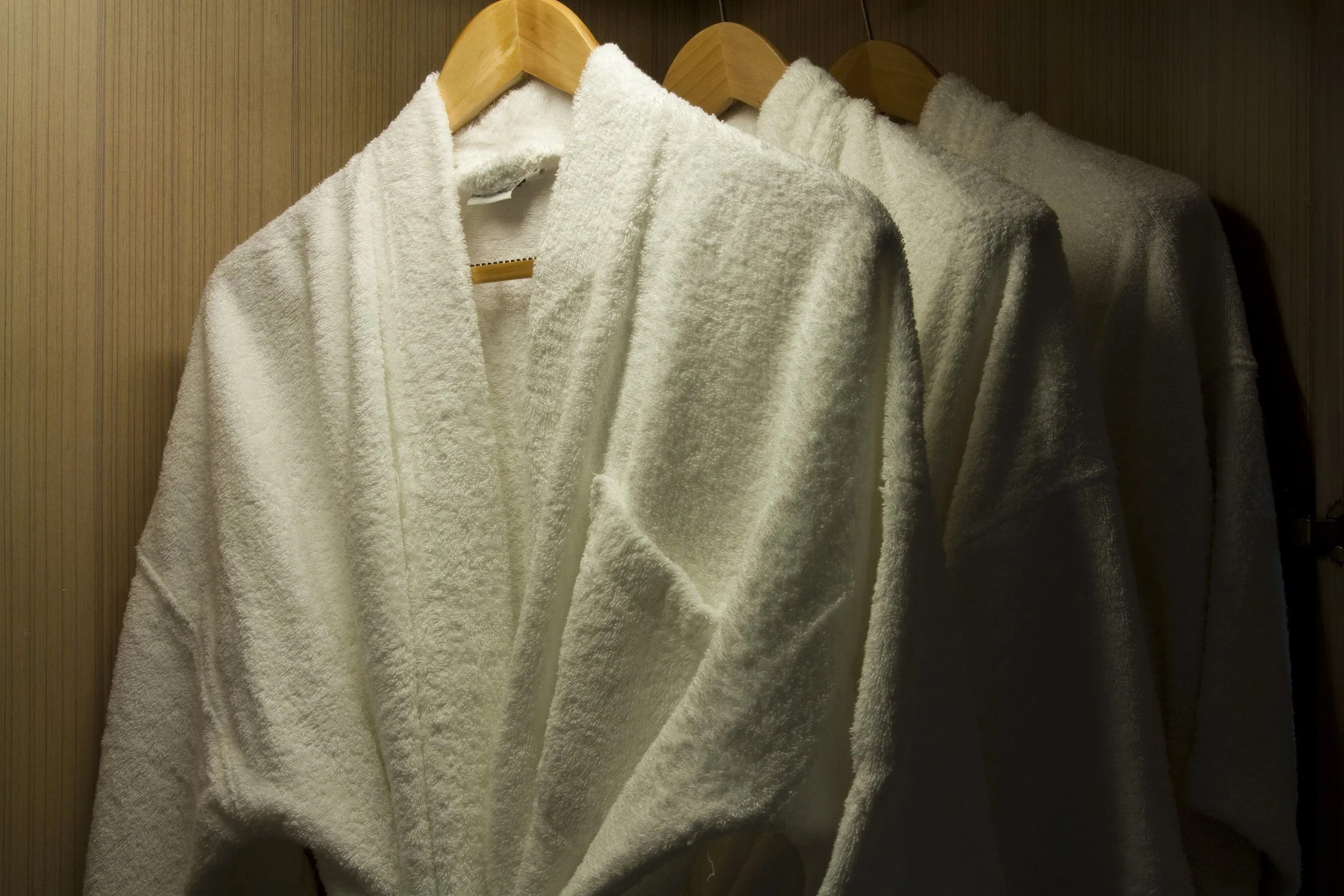 Bathology-bath-robes-insight.jpg