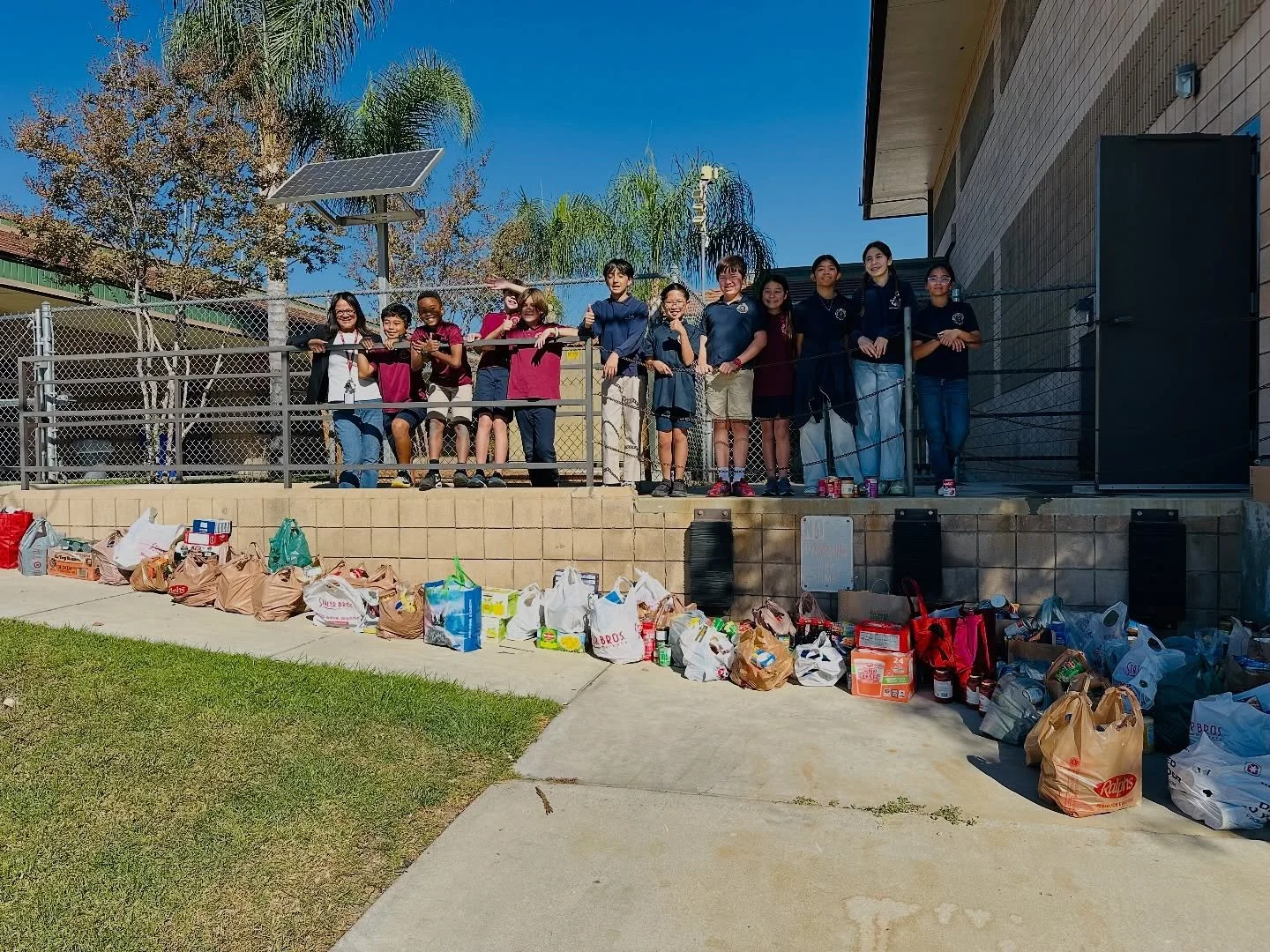 Thank you to @loma_linda_academy Elementary for collecting canned and boxes goods for our community families in need. Thank you for partnering with @lluchurch and @ureach.lluc to be "Doers of the Word"