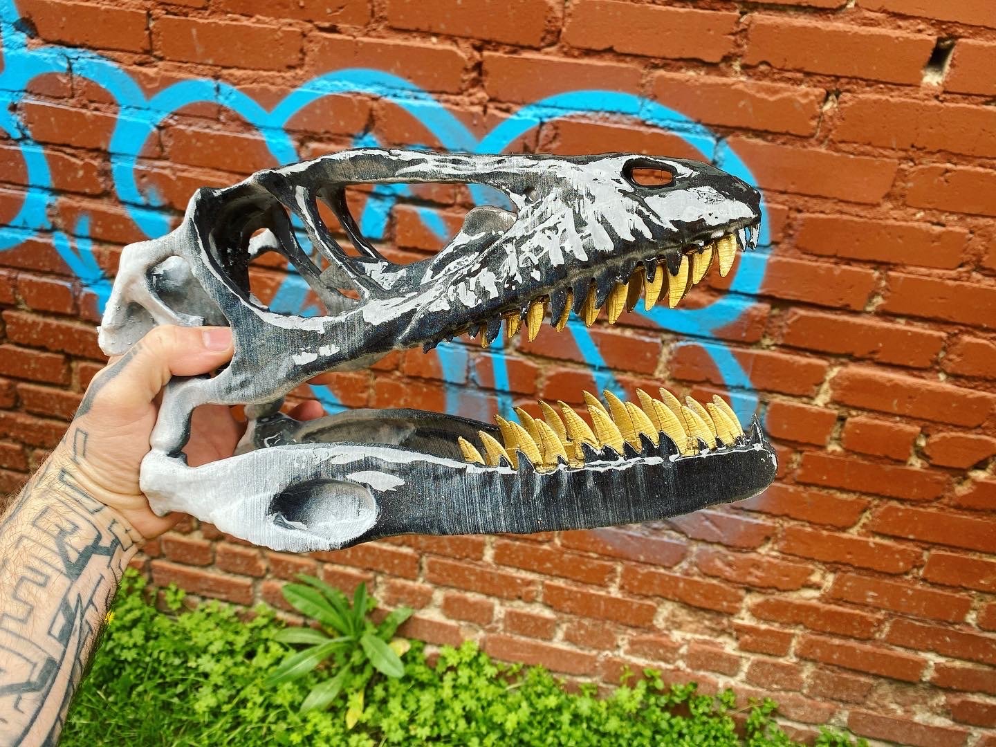 gold grill raptor.JPG