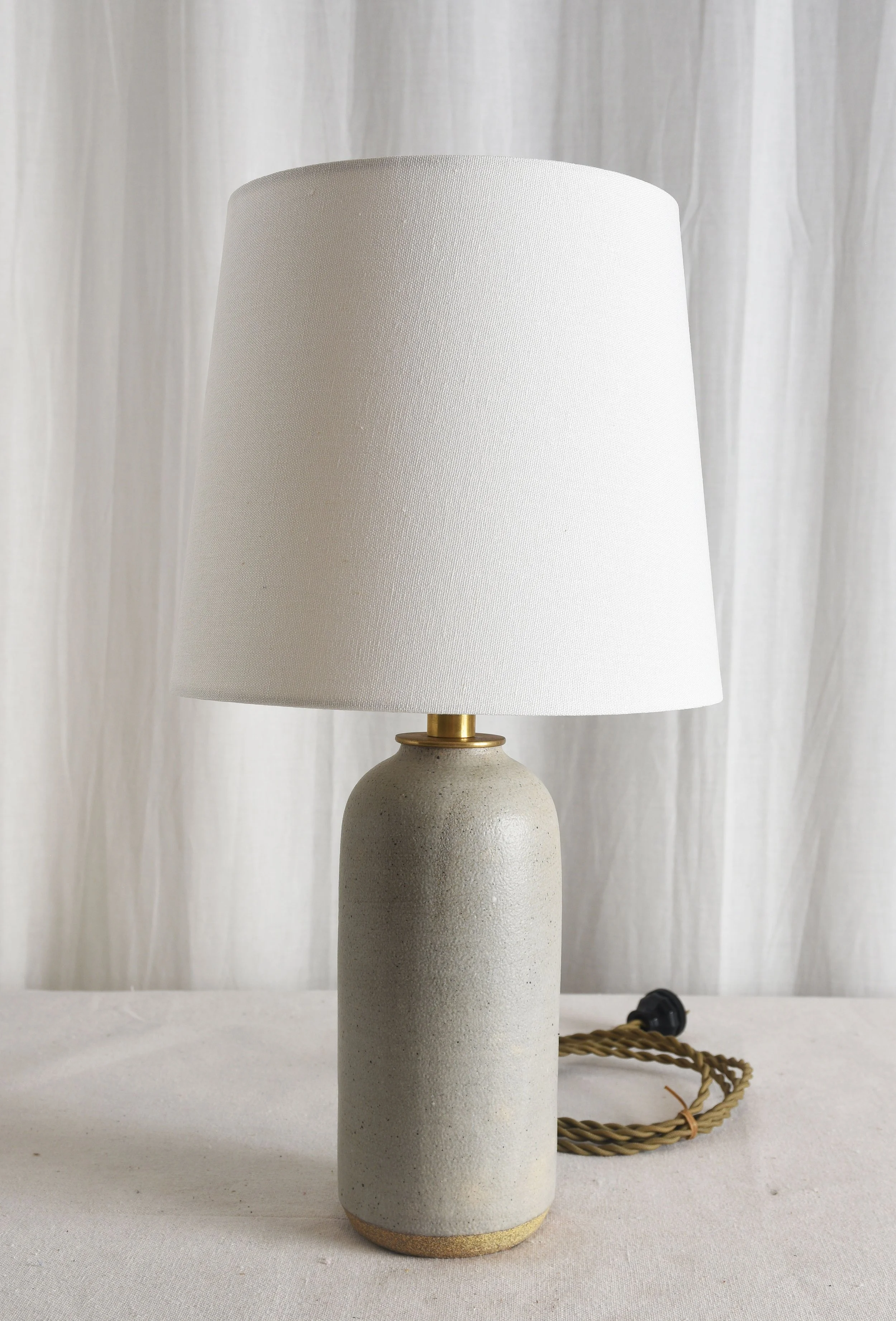 WHITE VANILLA BEAN DOME LAMP