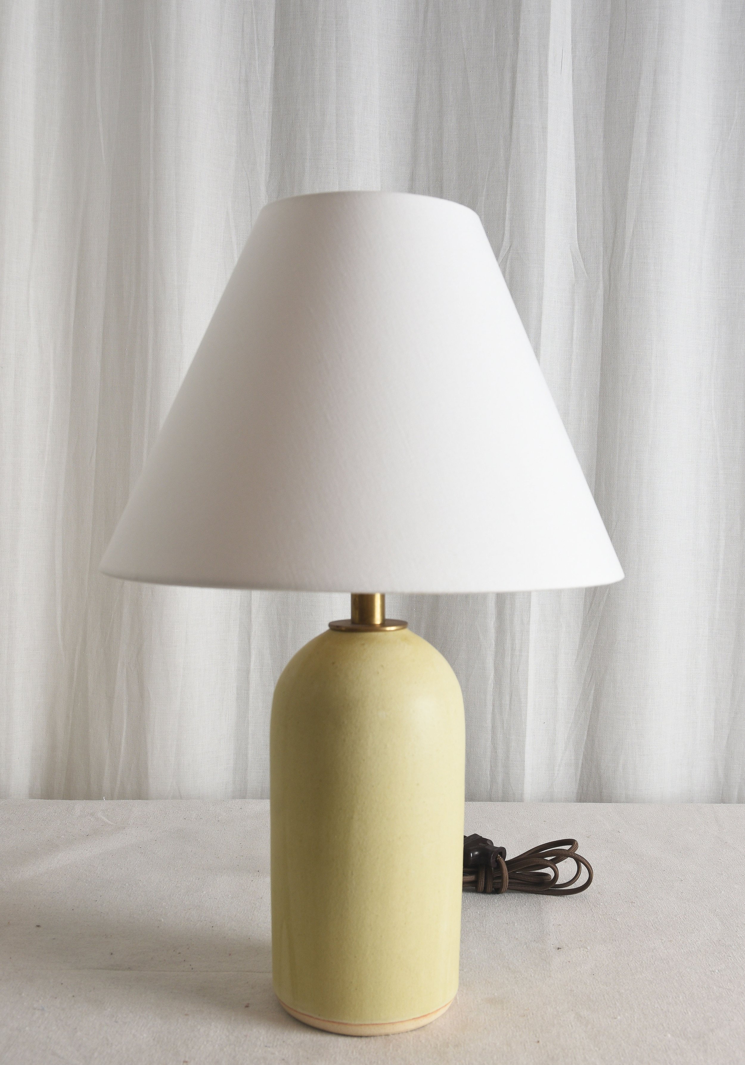 CREAMY YELLOW DOME LAMP