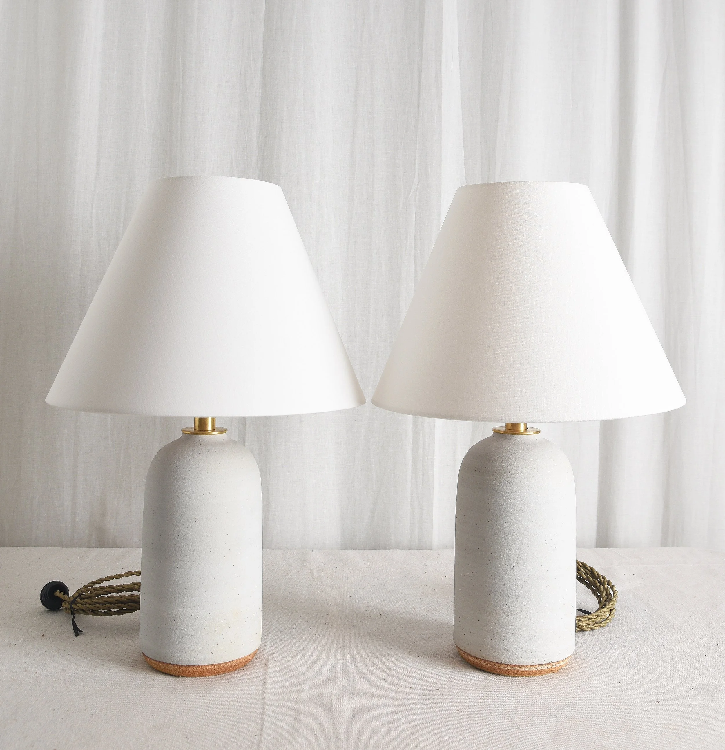 MATTE WHITE SAND LAMPS